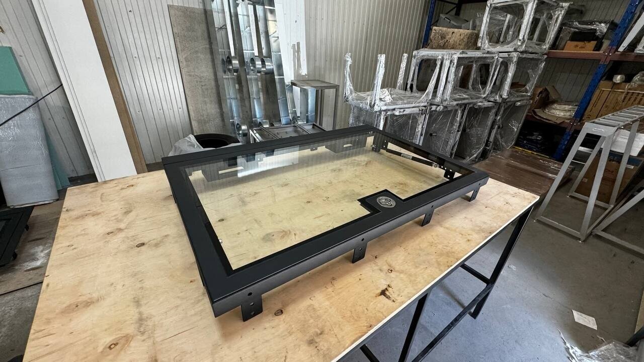 Скляний підлоговий люк Скляний підлоговий люк